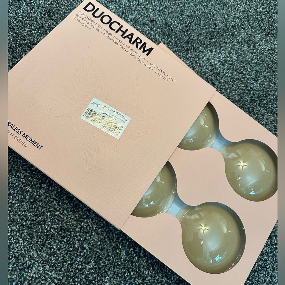 NEW NWT Duocharm Silicone Nipple Covers. 4 Pairs . HONEY.